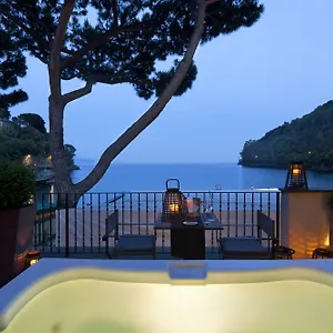 ***** Hotel Eight Paraggi Italy
